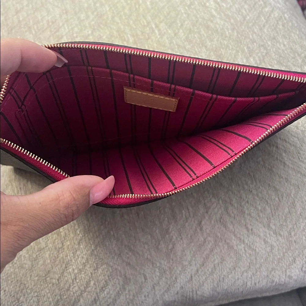 Louis Vuitton Monogram Pochette GM